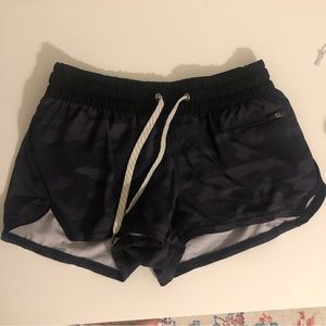 Vuori Clementine Camo Short XS